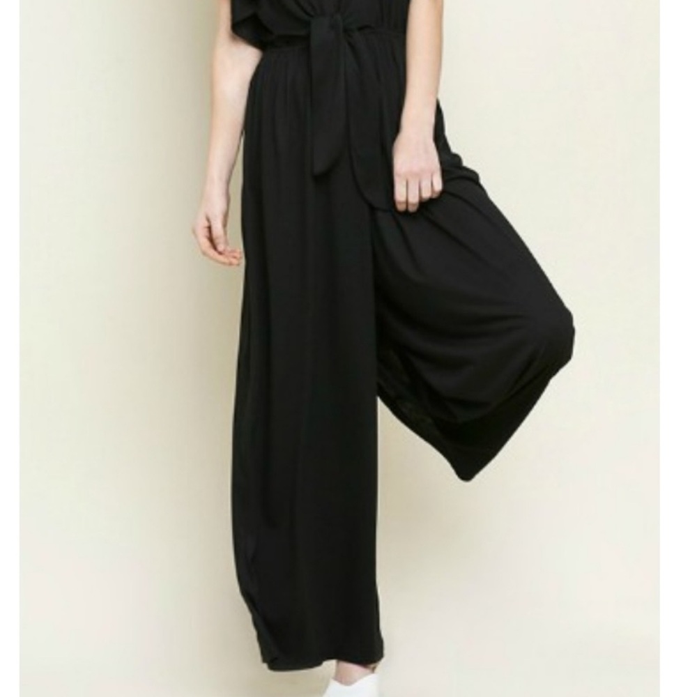Umgee Wide Leg V-Neck Jumpsuit with Ruffled Split Sleeves with Center Tie 1X - Picture 5 of 6